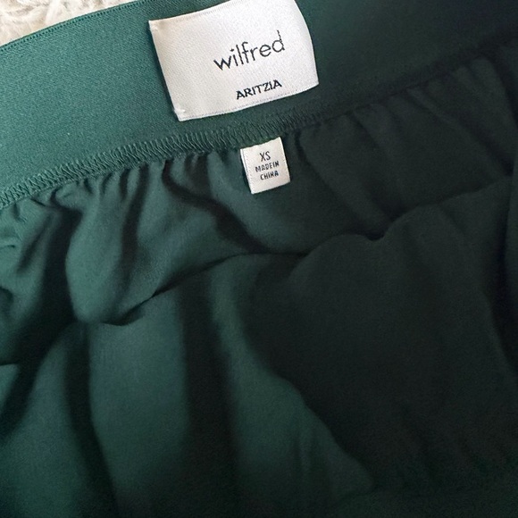 Aritzia Wilfred Twirl Pleated Skirt - Picture 6 of 10
